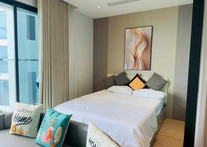The Hạ Long-bay Chill Khách sạn 5*