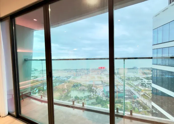 The Hạ Long-bay Chill Khách sạn