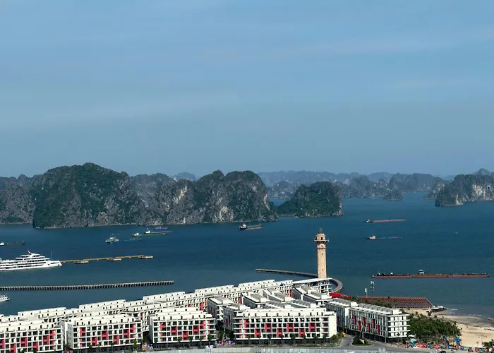 Khách sạn The Hạ Long-bay Chill 5*
